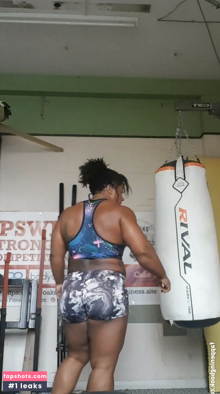 StrongWomen gallery photo #2