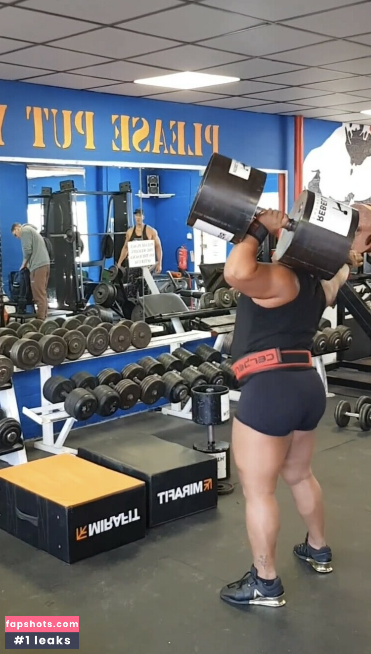 StrongWomen gallery photo #15