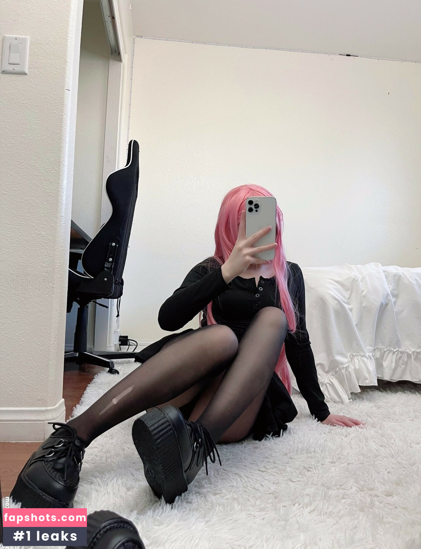 Strwbrryspit Nude Leaks OnlyFans Photos #25 - LeakJerk