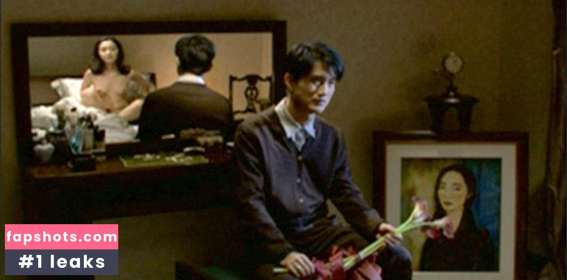 Sua Lee gallery photo #5