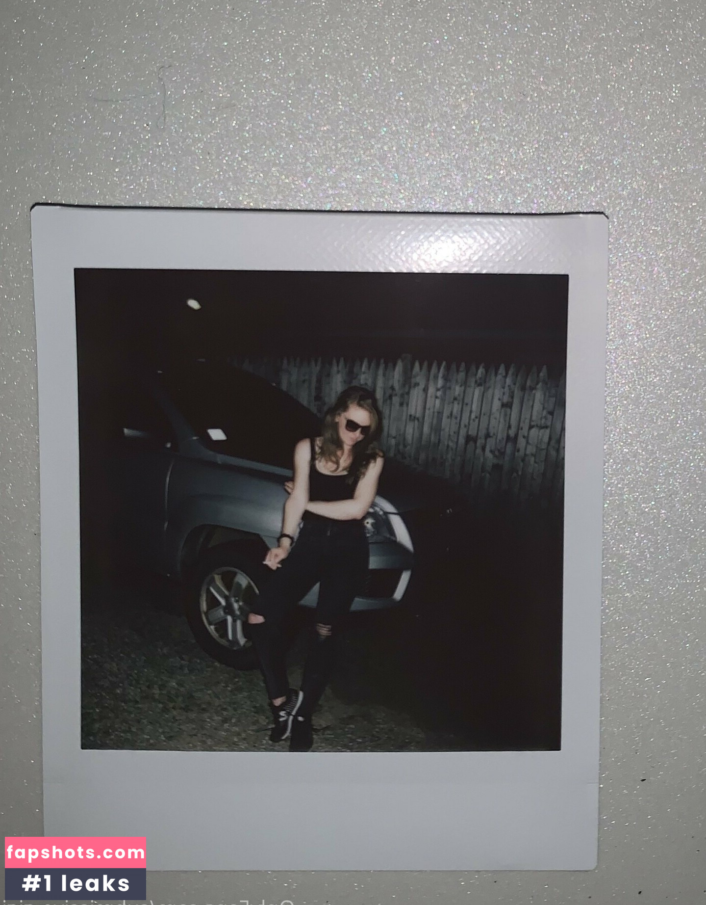 submissive-gigi gallery photo #10