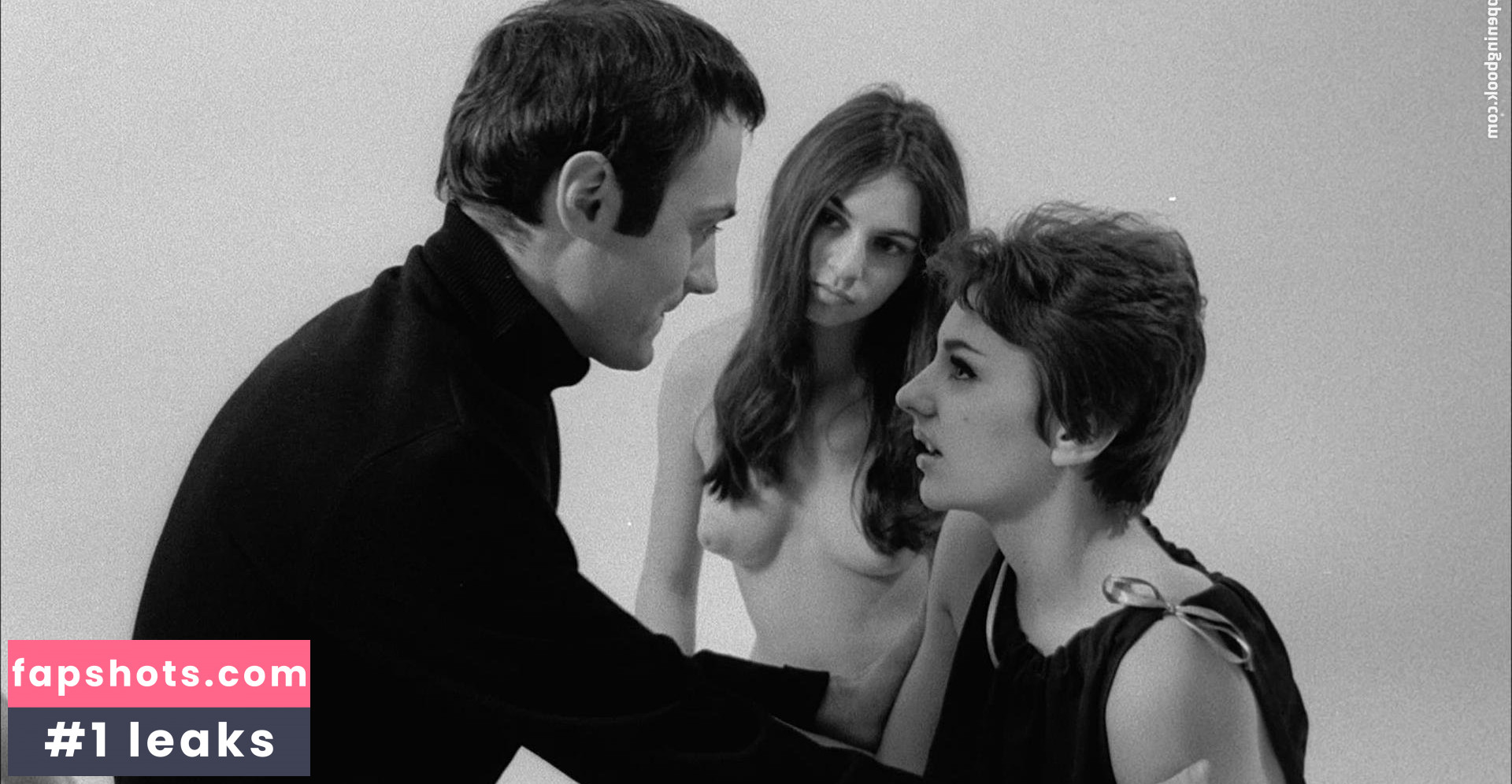 Sue Akers gallery photo #8