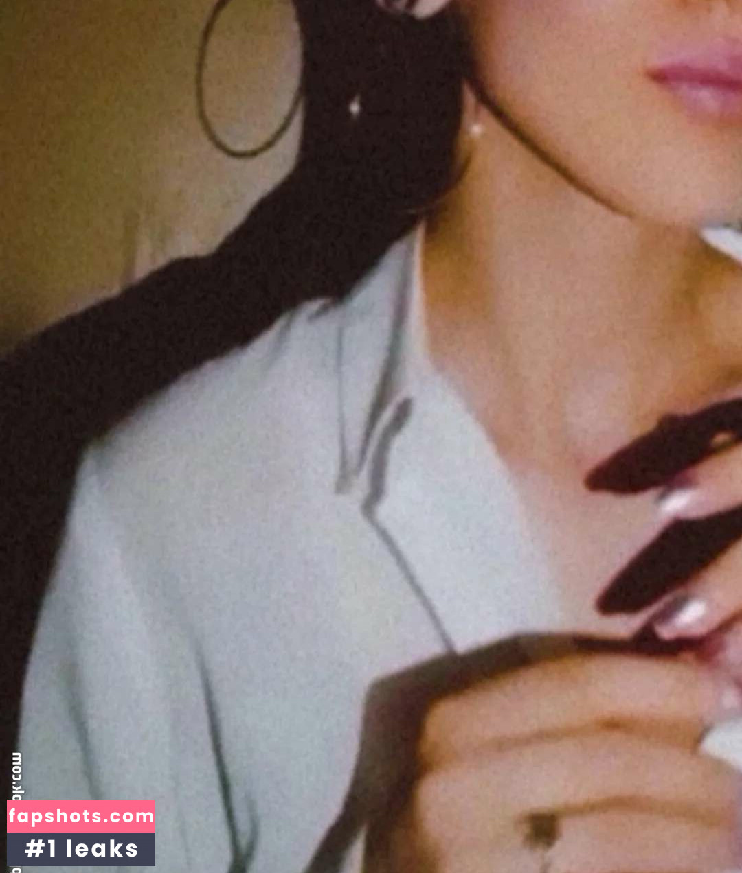 Suela Pahija gallery photo #11