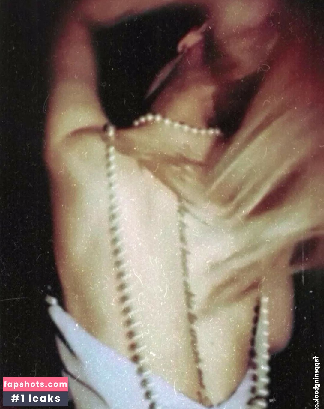 Suela Pahija gallery photo #12