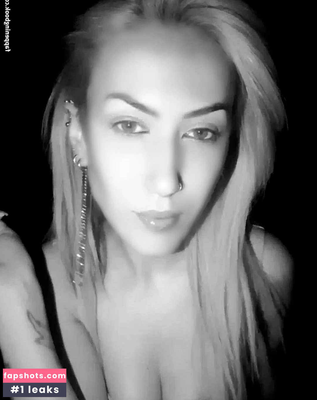 Suela Pahija gallery photo #14