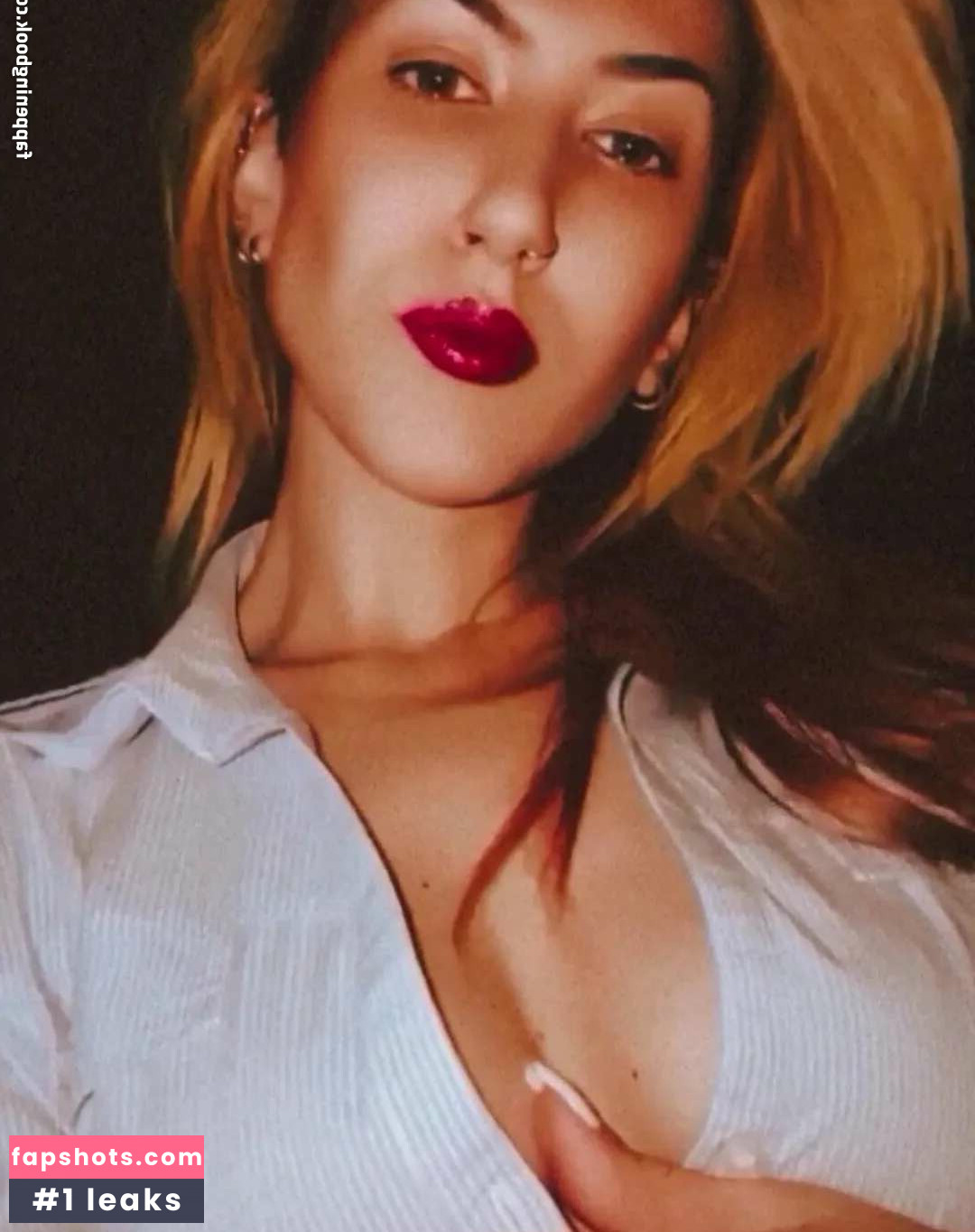 Suela Pahija gallery photo #17