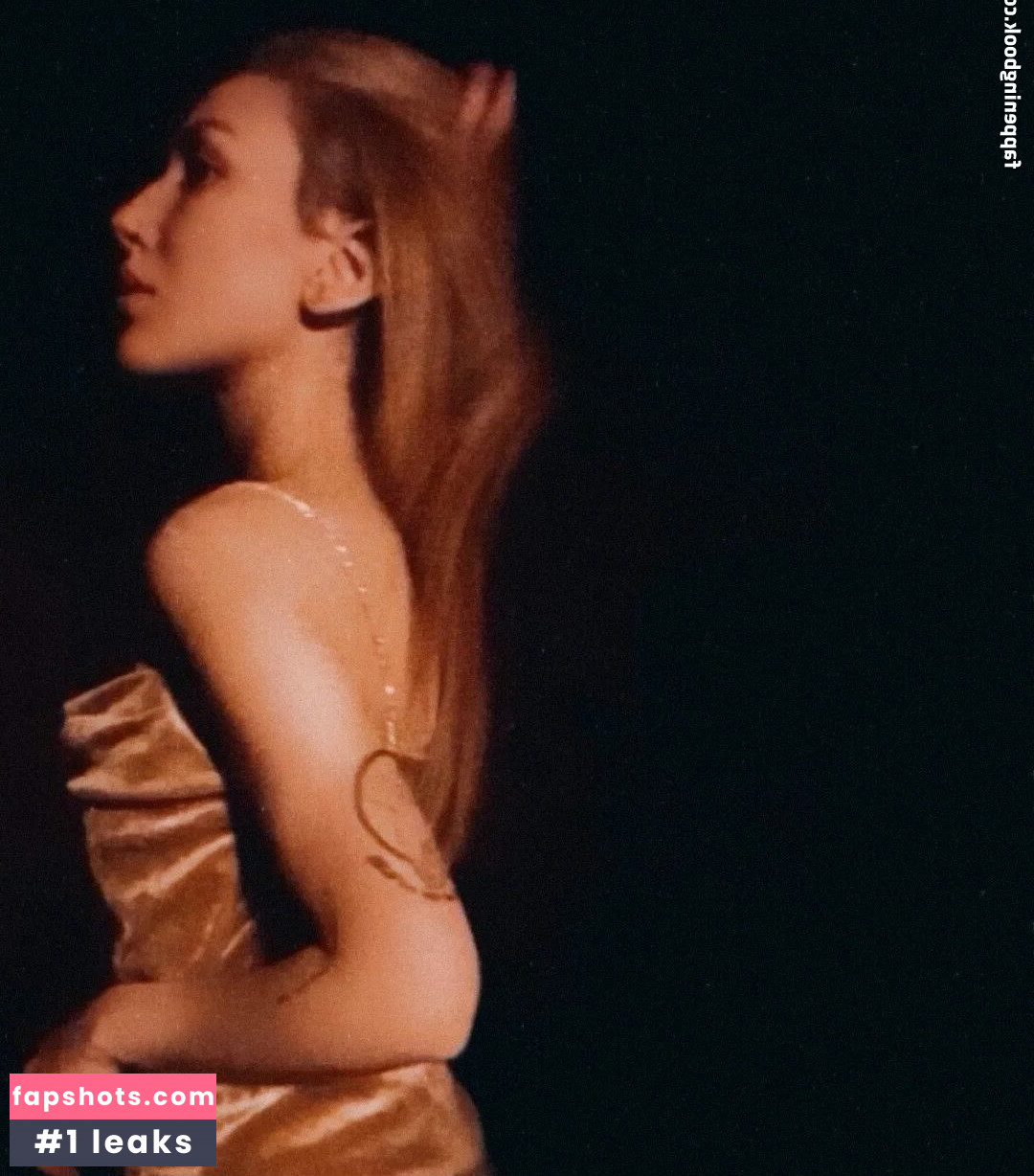 Suela Pahija gallery photo #18