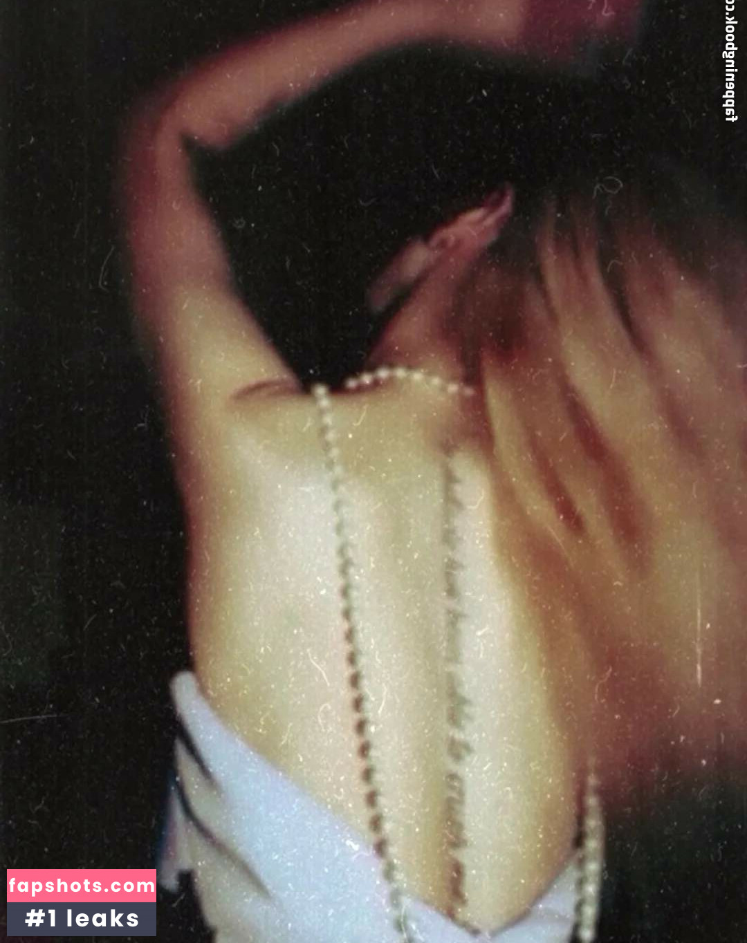 Suela Pahija gallery photo #19