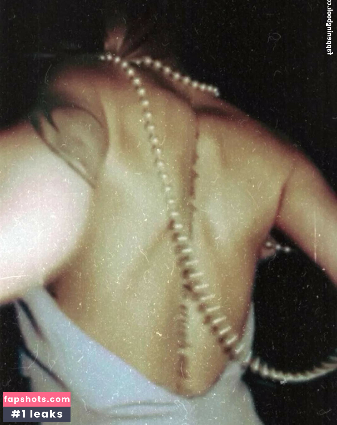 Suela Pahija gallery photo #22