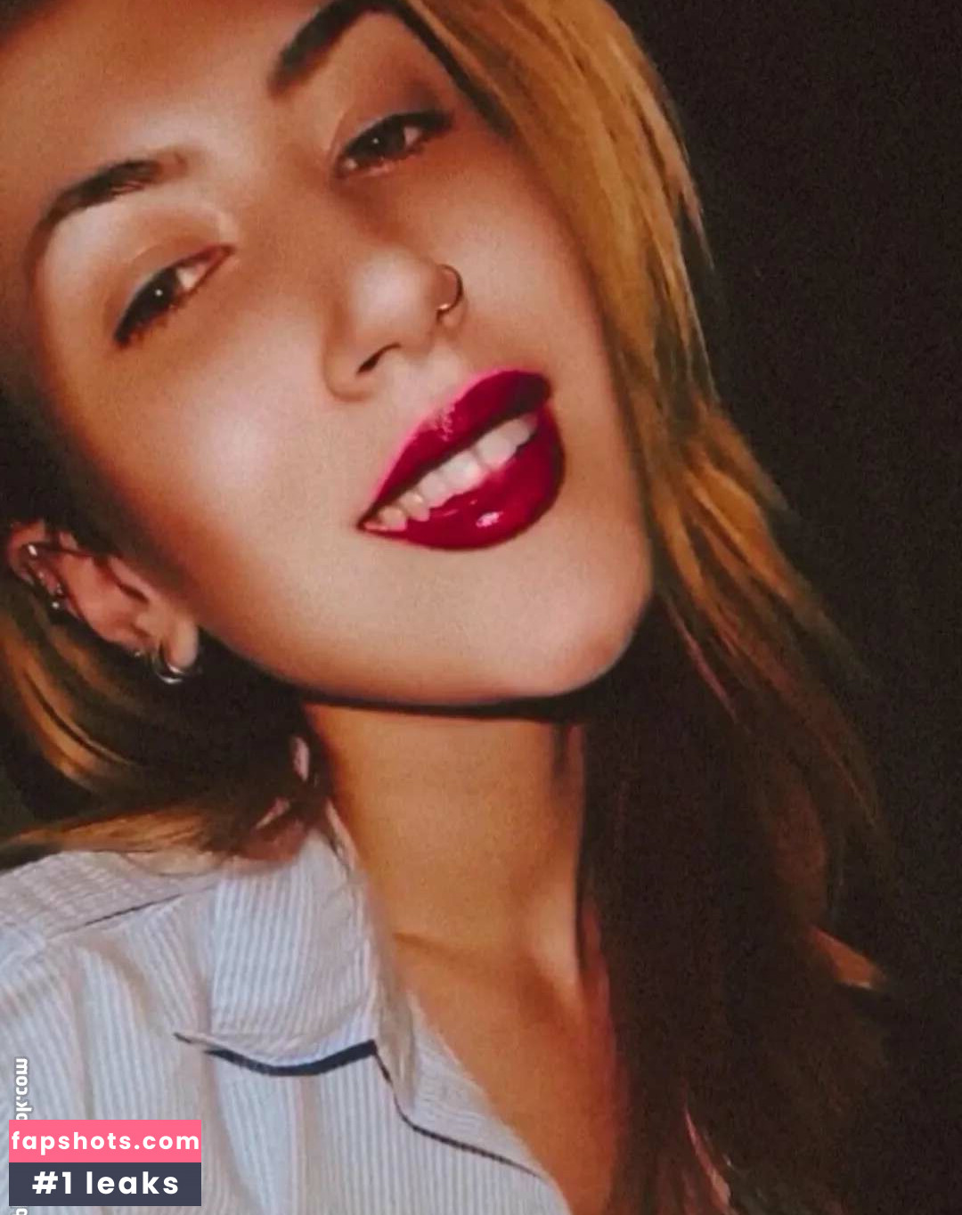 Suela Pahija gallery photo #4