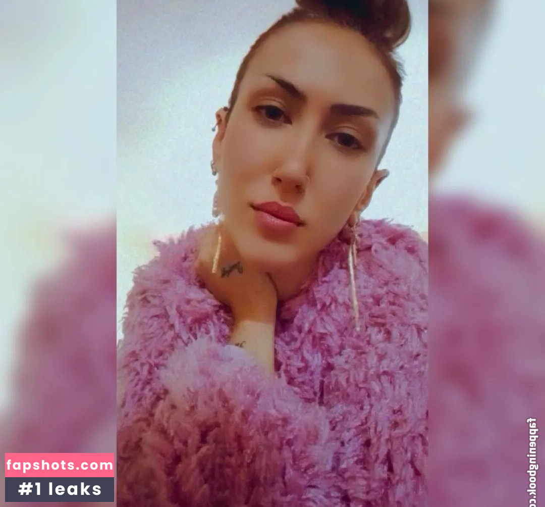 Suela Pahija gallery photo #32