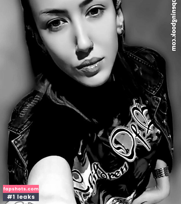 Suela Pahija gallery photo #36