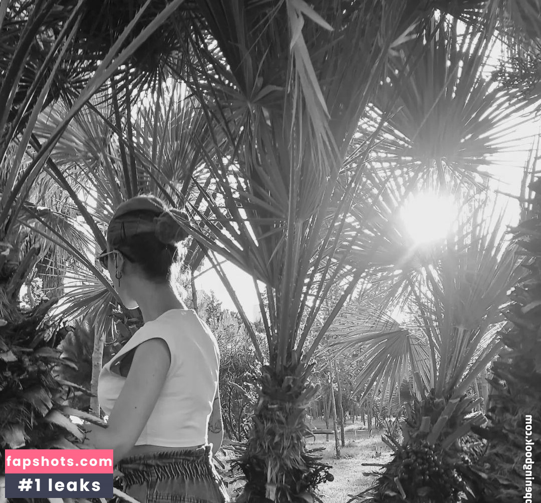 Suela Pahija gallery photo #37