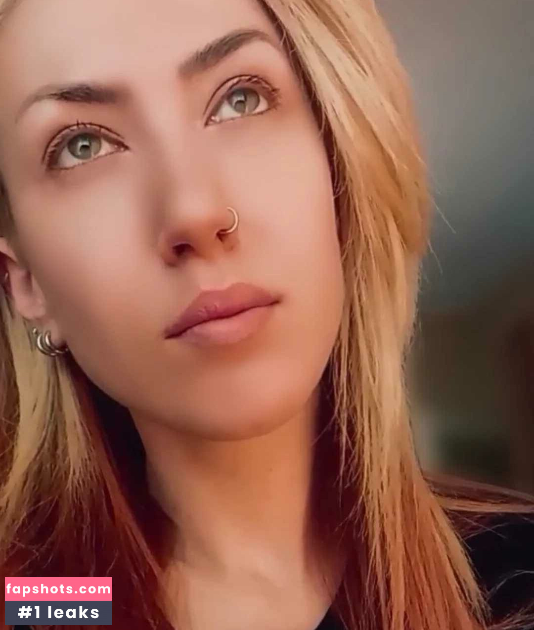 Suela Pahija gallery photo #5