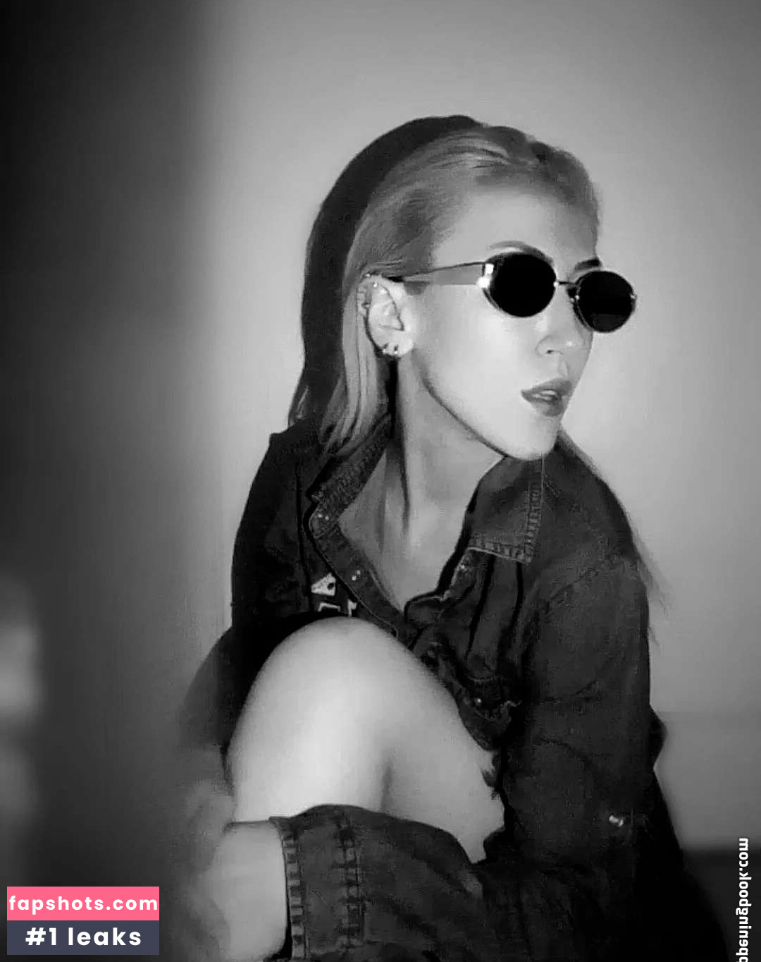 Suela Pahija gallery photo #8