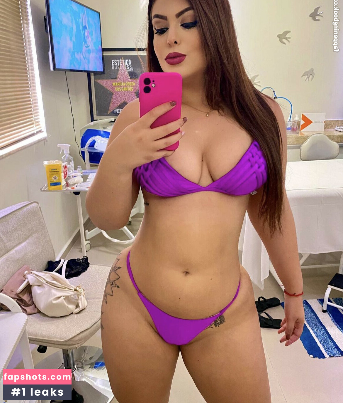 Suellen Santos gallery photo #9