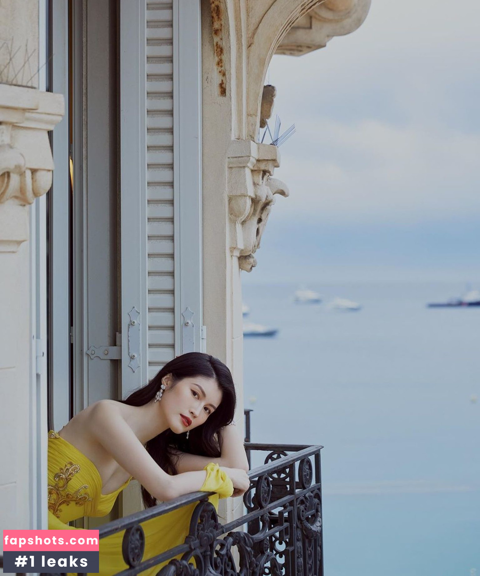 Sui He gallery photo #4