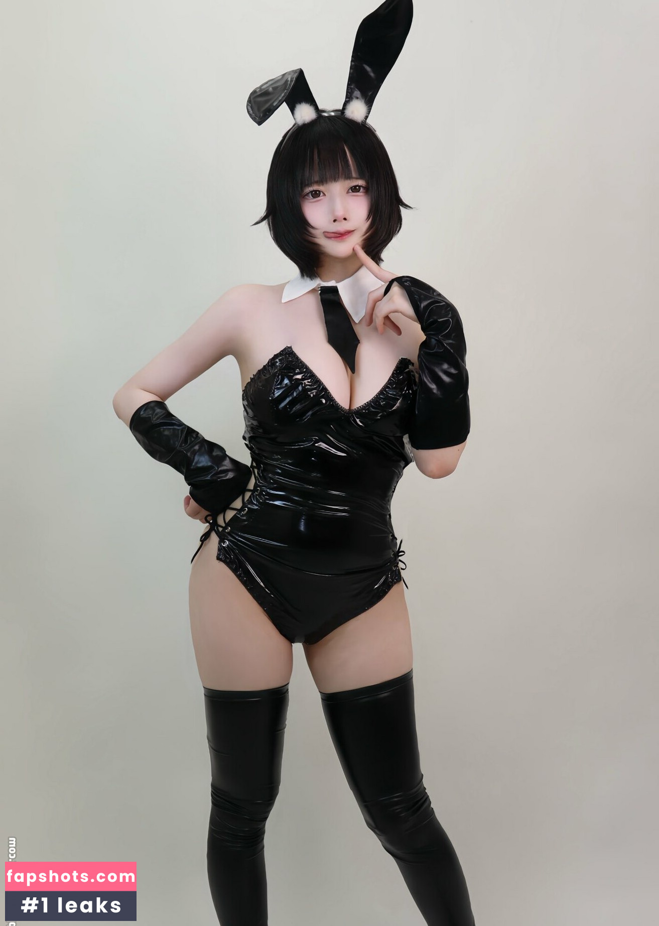 sui_x_ll nude babe gallery