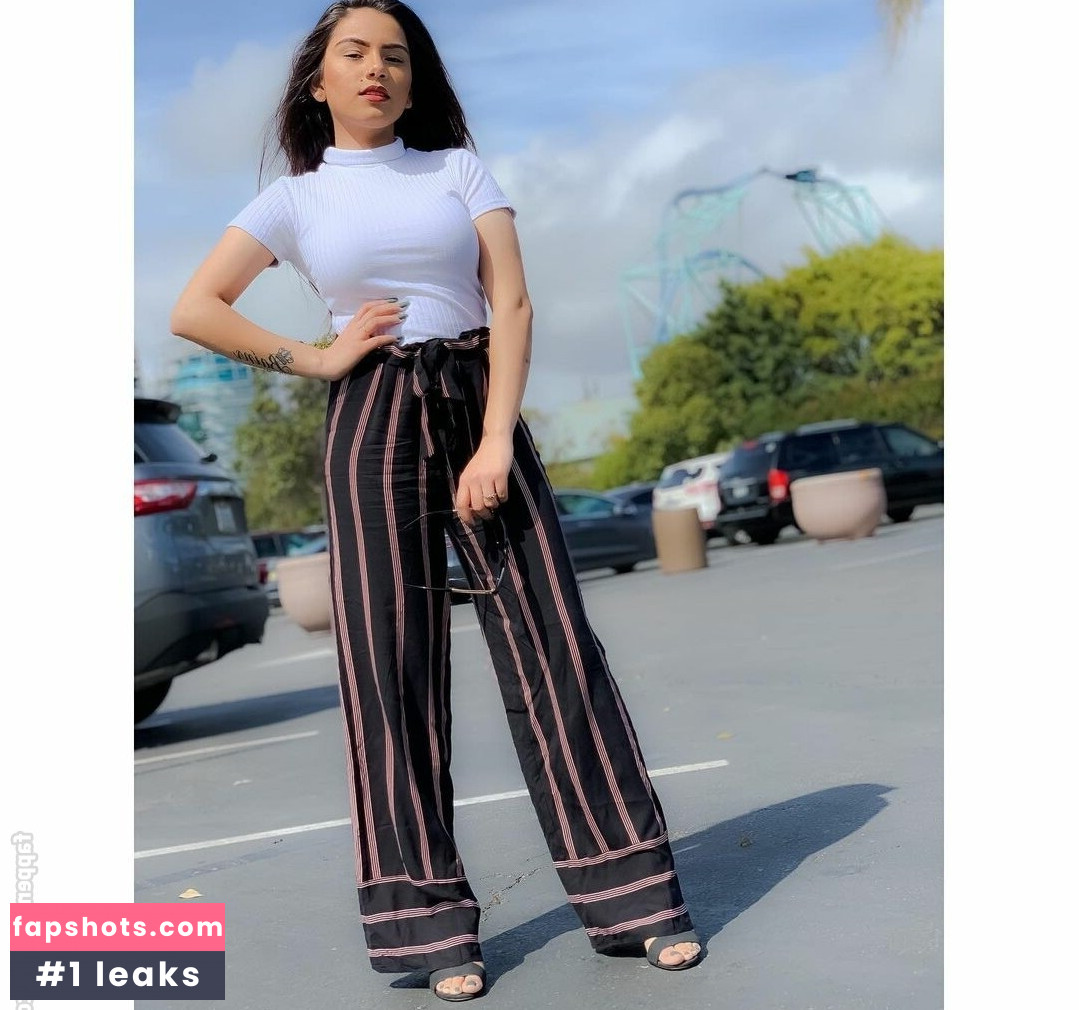 Sukh Bains nude babe gallery