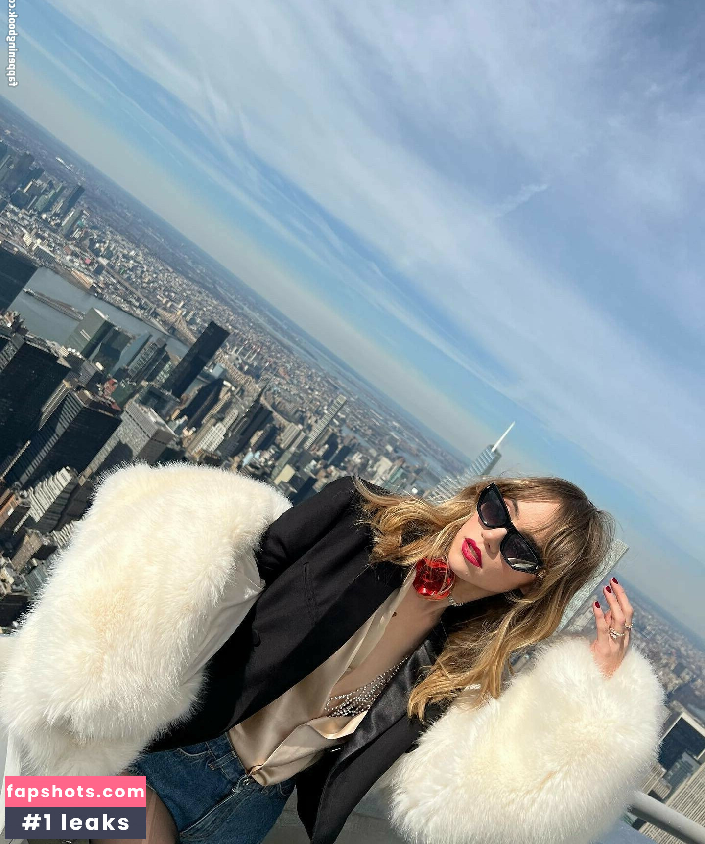 Suki Waterhouse Nahé úniky fotek pouze od fanoušků #139 - Fapshots