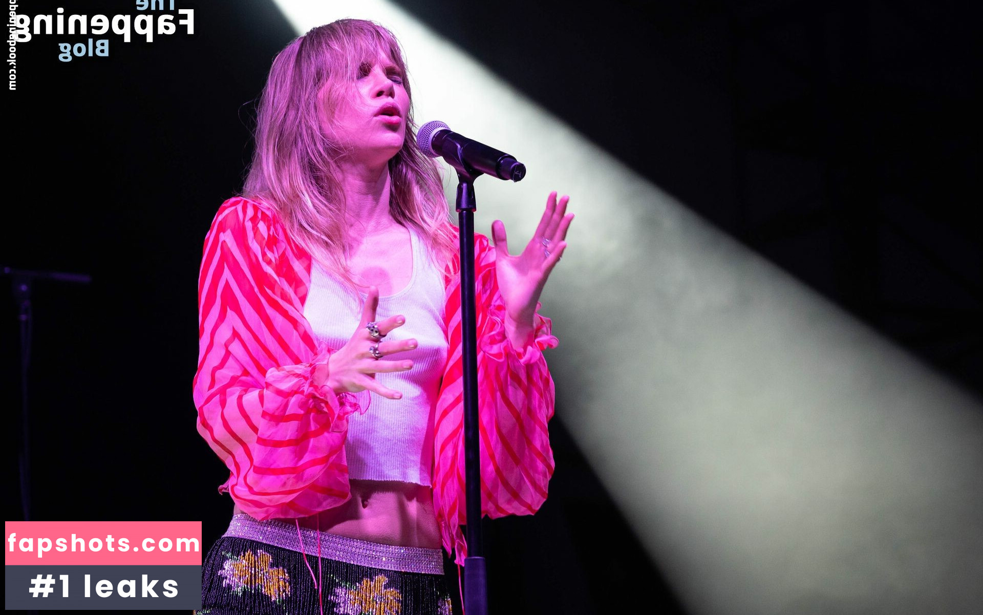 Suki Waterhouse Nahé úniky fotek pouze od fanoušků #168 - Fapshots