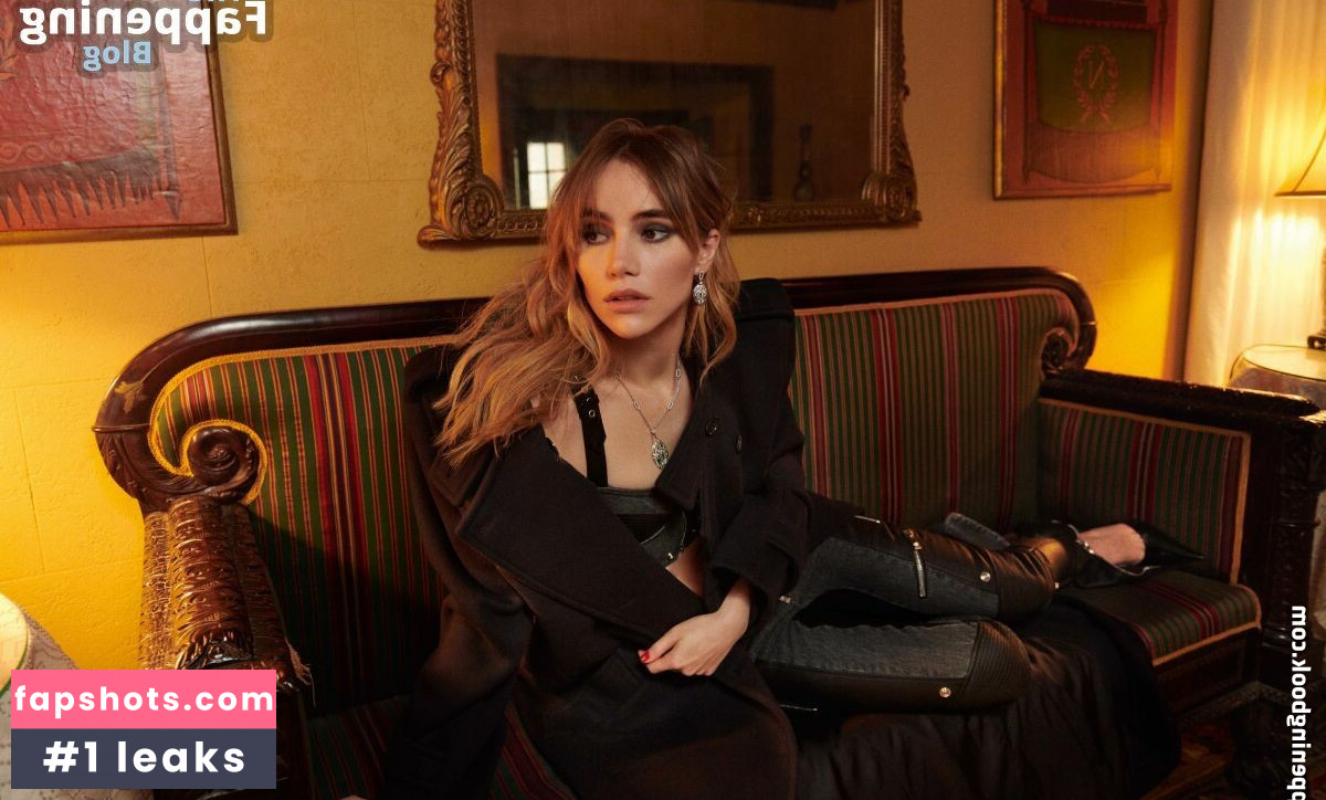 Suki Waterhouse gallery photo #207