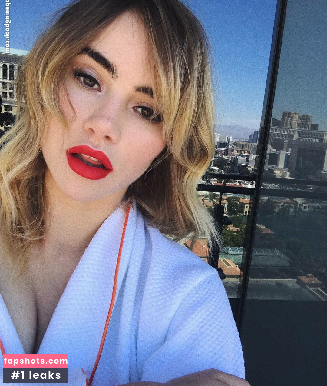 Suki Waterhouse gallery photo #209