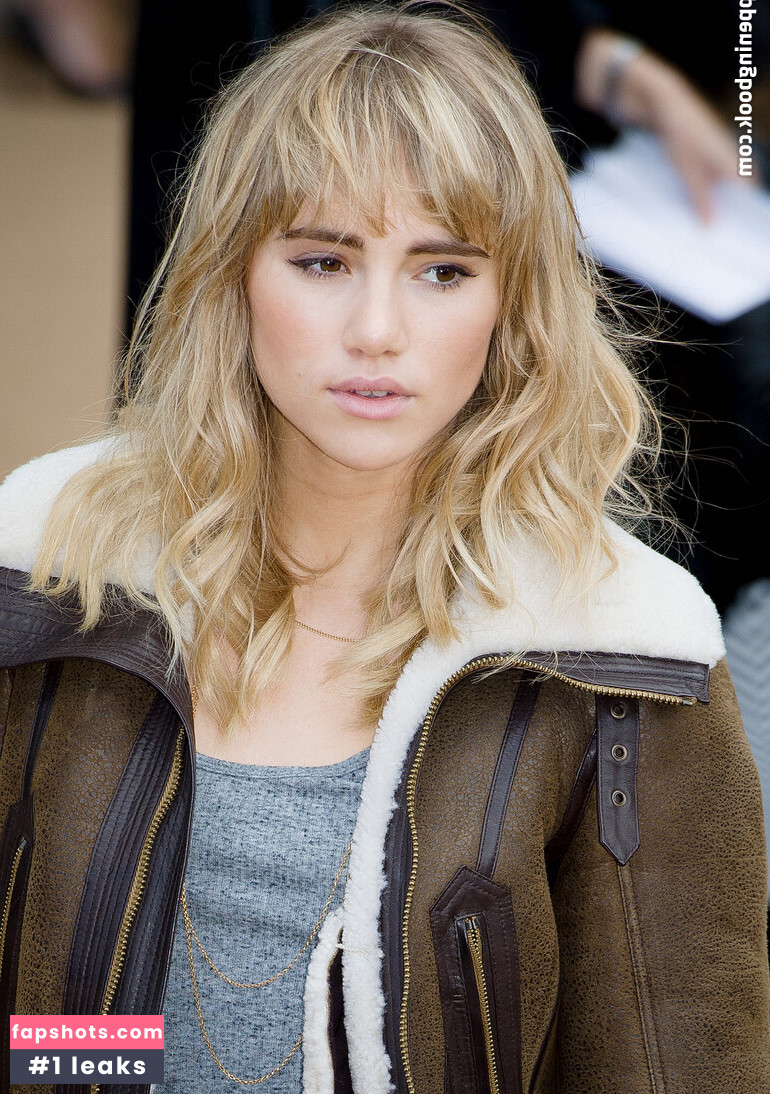Suki Waterhouse gallery photo #231