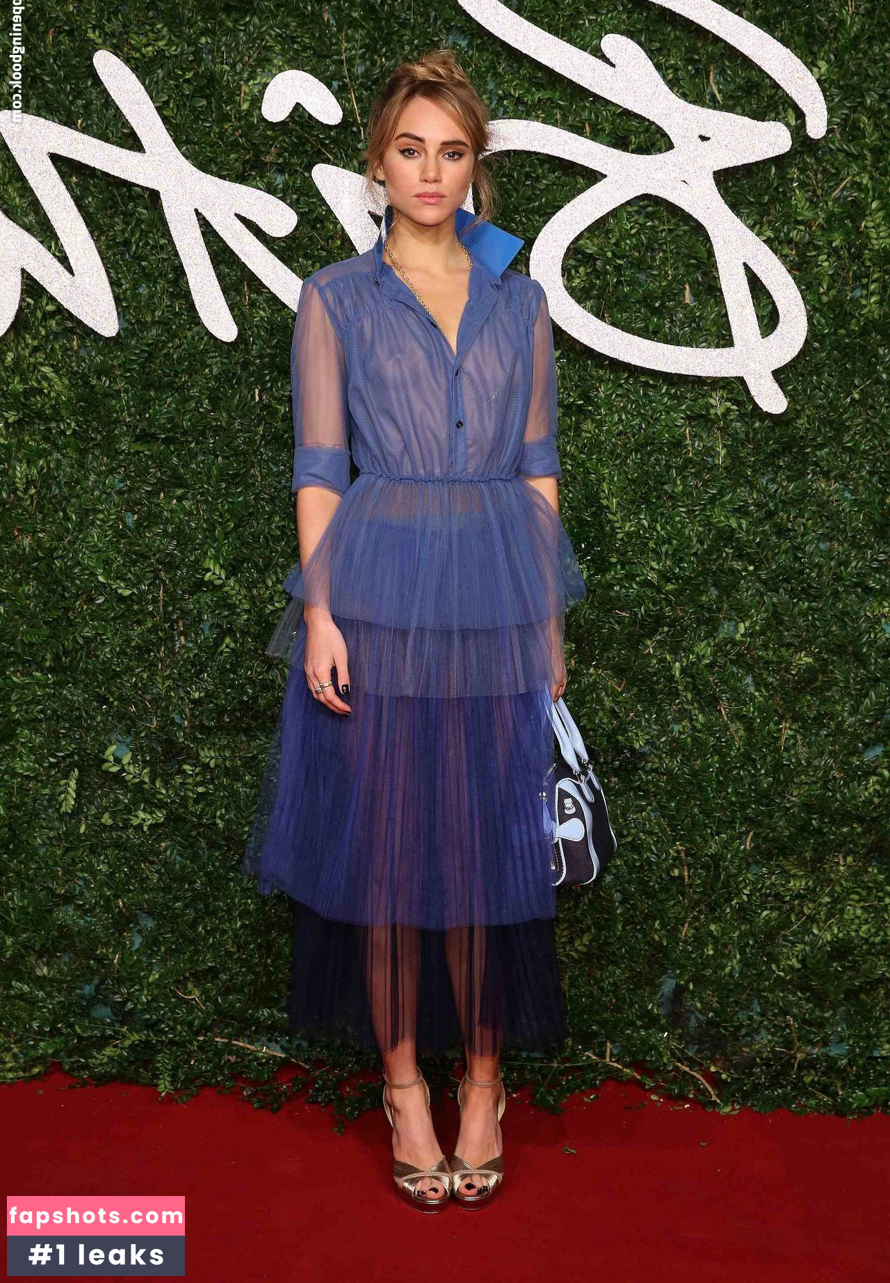 Suki Waterhouse gallery photo #277