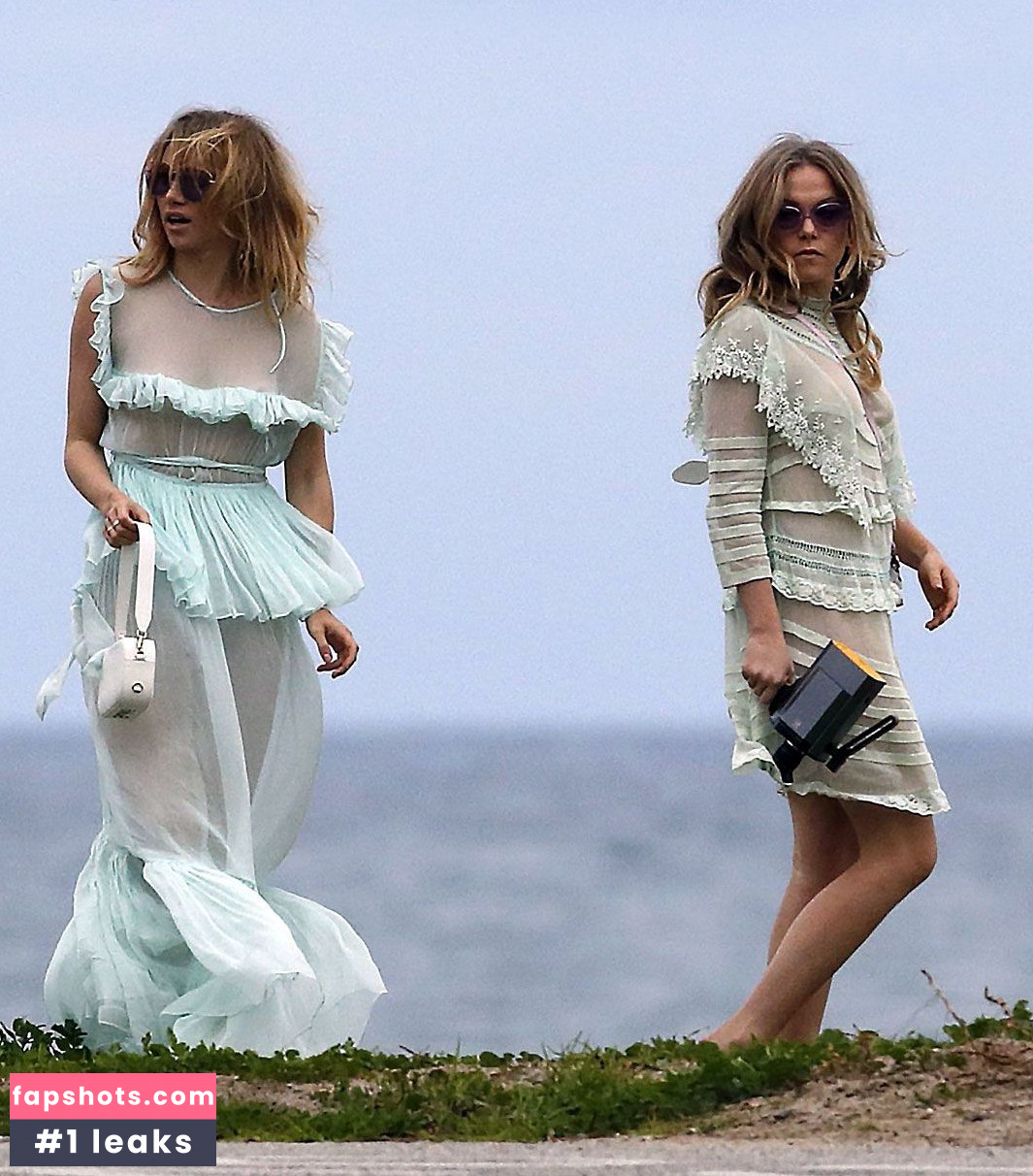 Suki Waterhouse gallery photo #285