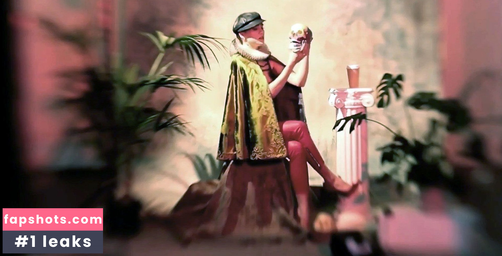 Suki Waterhouse gallery photo #316