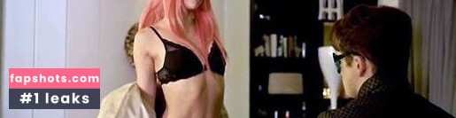 Suki Waterhouse gallery photo #333