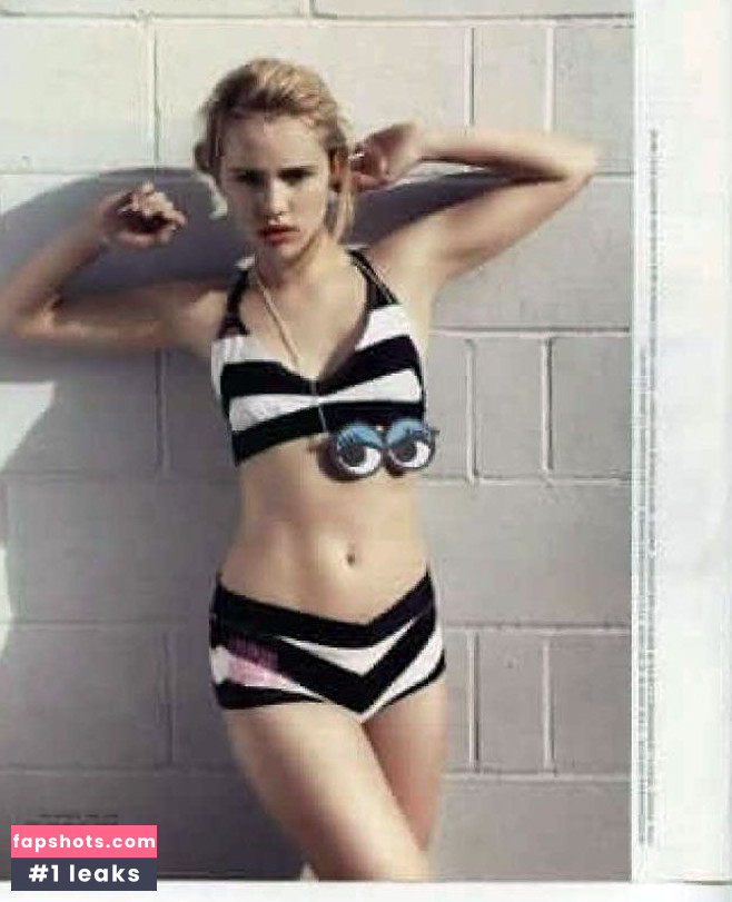 Suki Waterhouse gallery photo #363