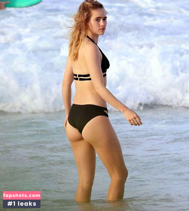 Suki Waterhouse gallery photo #369