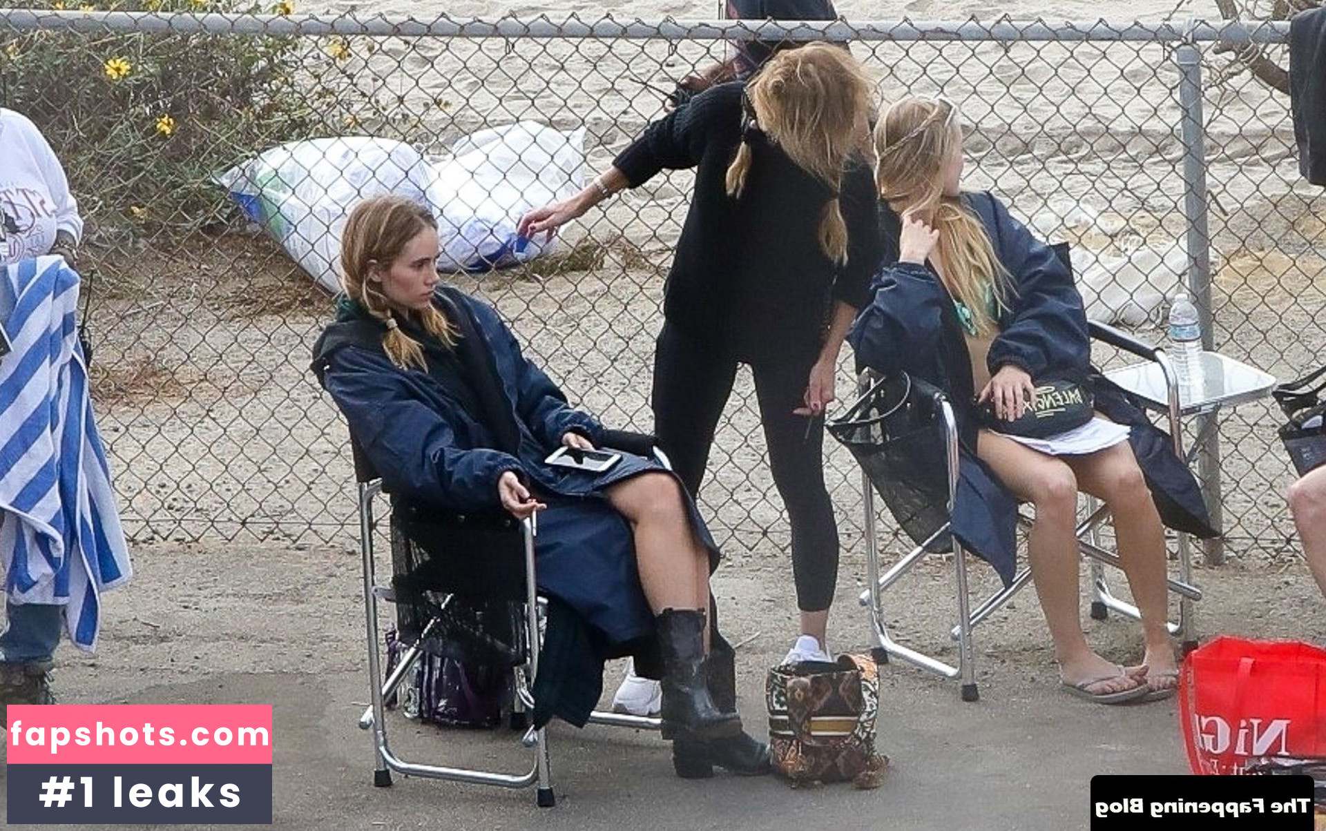 Suki Waterhouse gallery photo #438