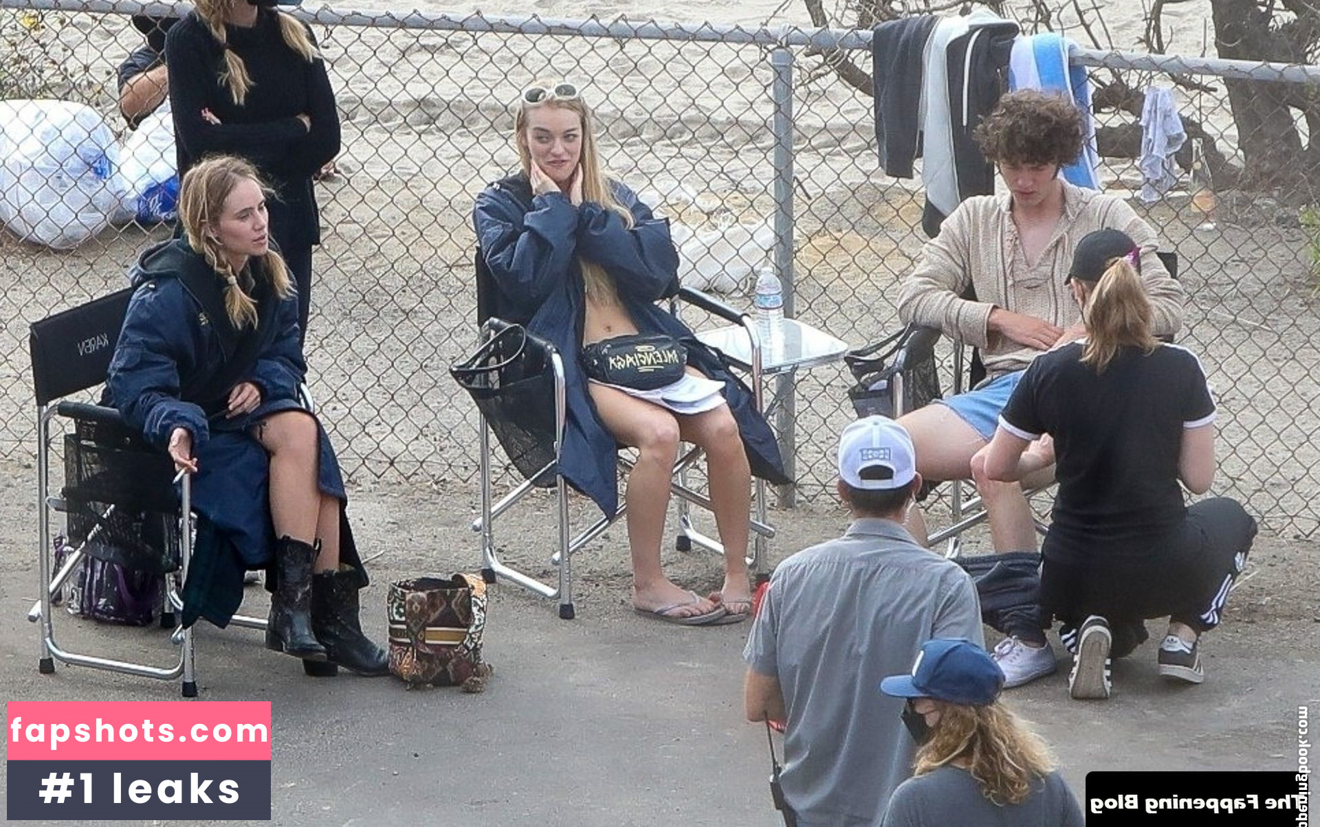 Suki Waterhouse gallery photo #441