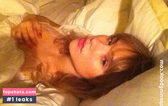 Suki Waterhouse gallery photo #601