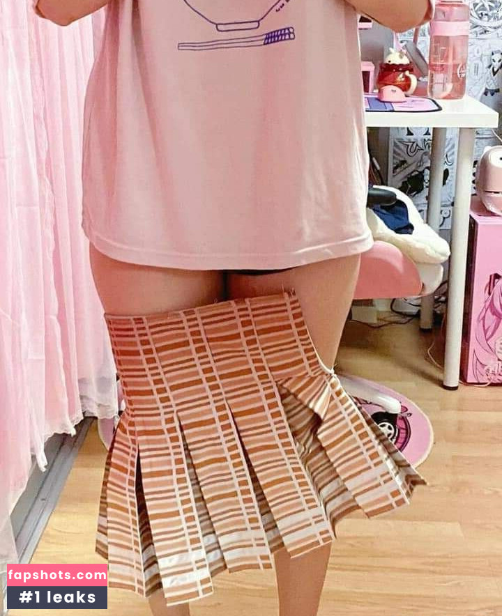 Sukicherry Cosplay gallery photo #11