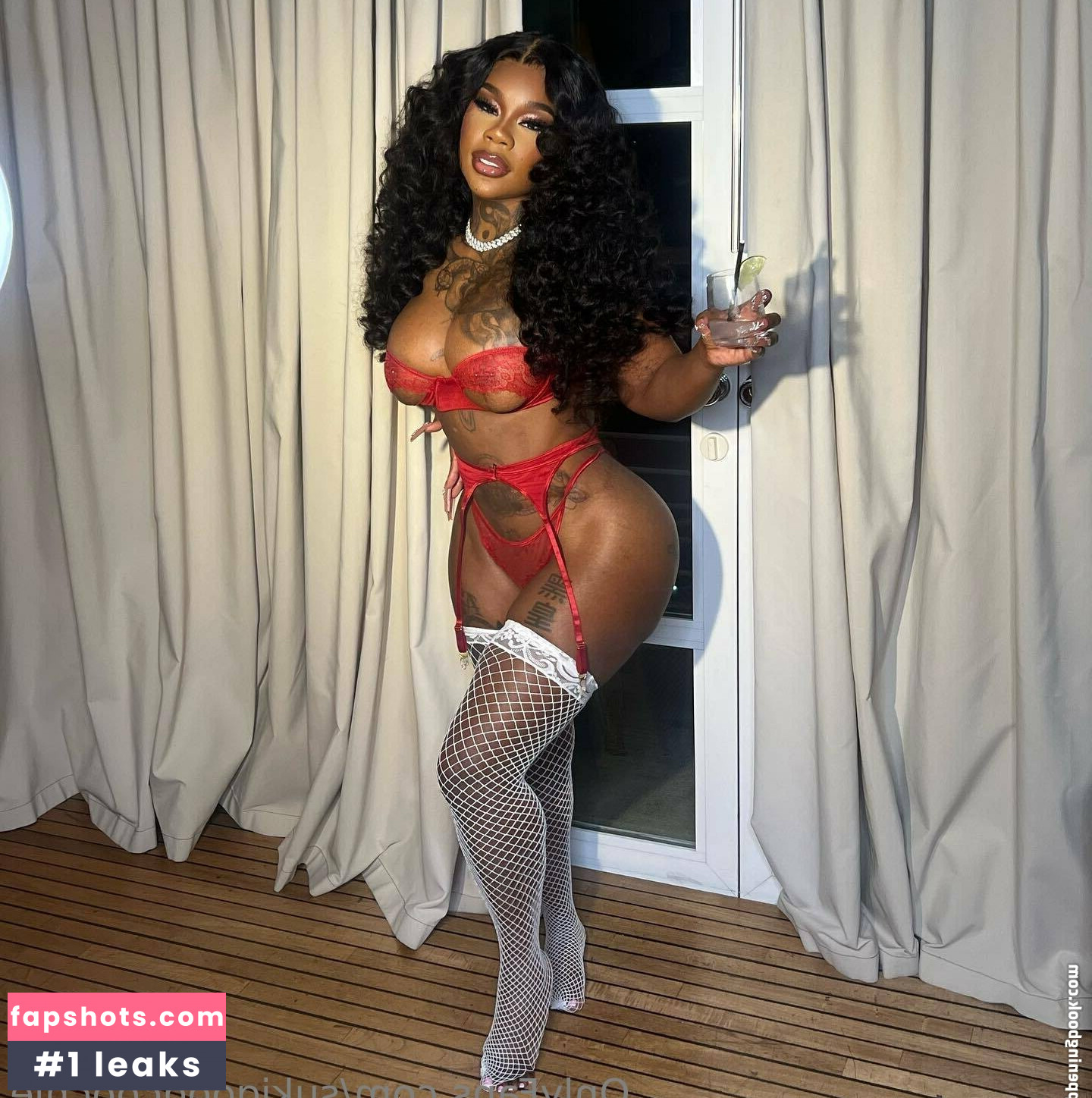 sukigoodcoochie nude babe gallery