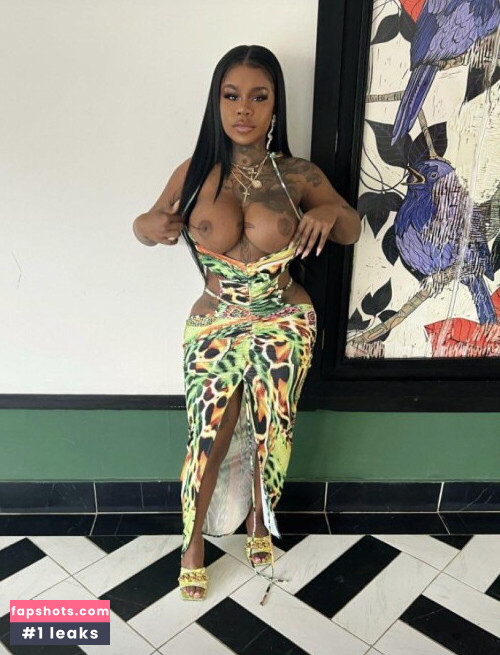 Sukihana gallery photo #3