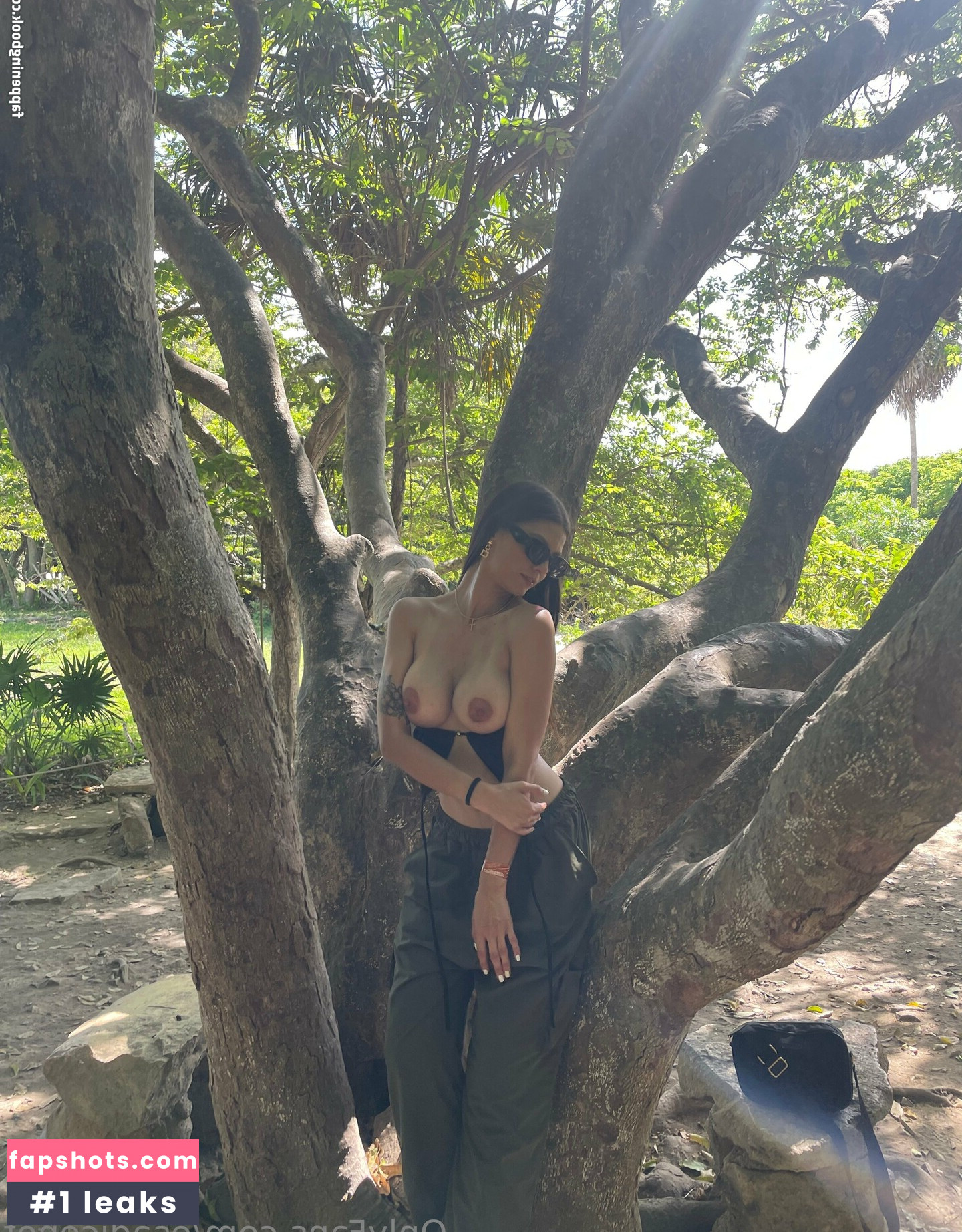 Sulay Pino nude babe gallery