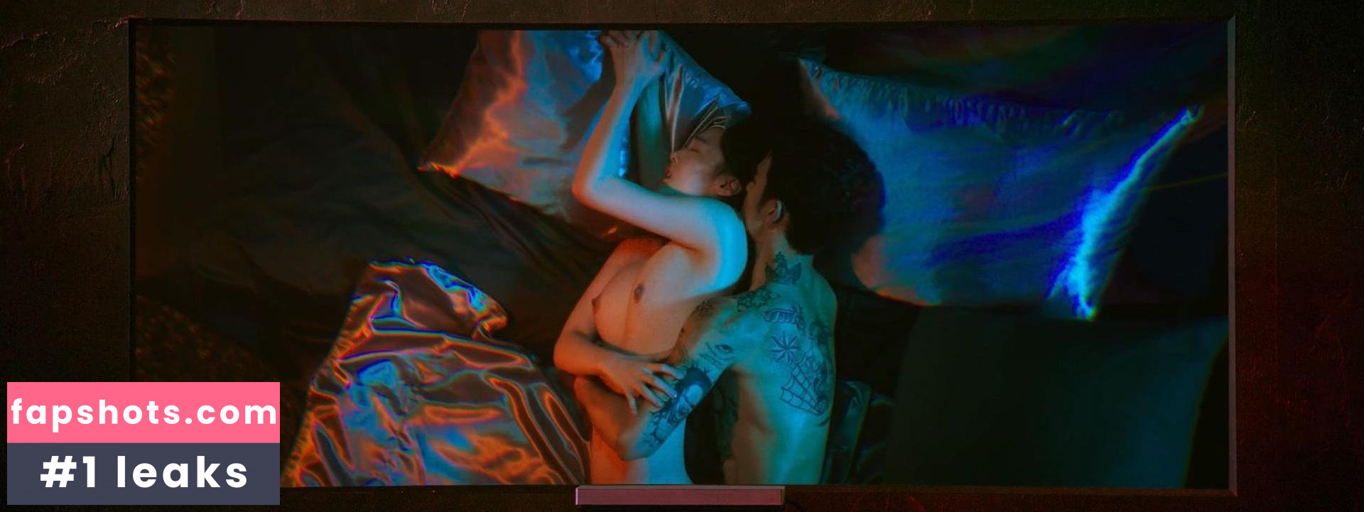 Sulli Choi gallery photo #14