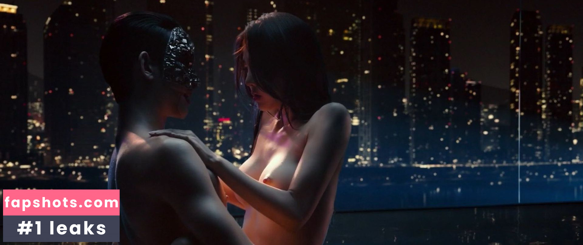 Sulli Choi gallery photo #3