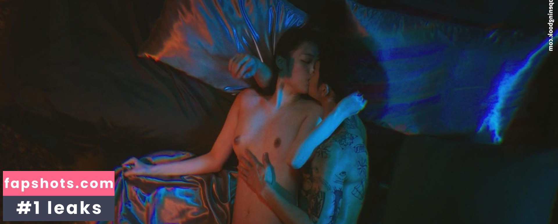 Sulli Choi gallery photo #4