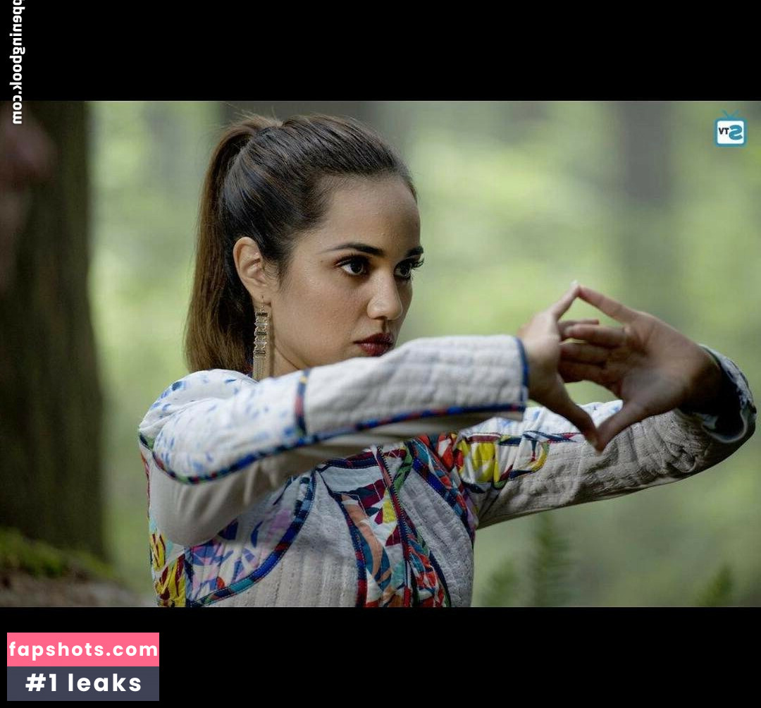 Summer Bishil gallery photo #11