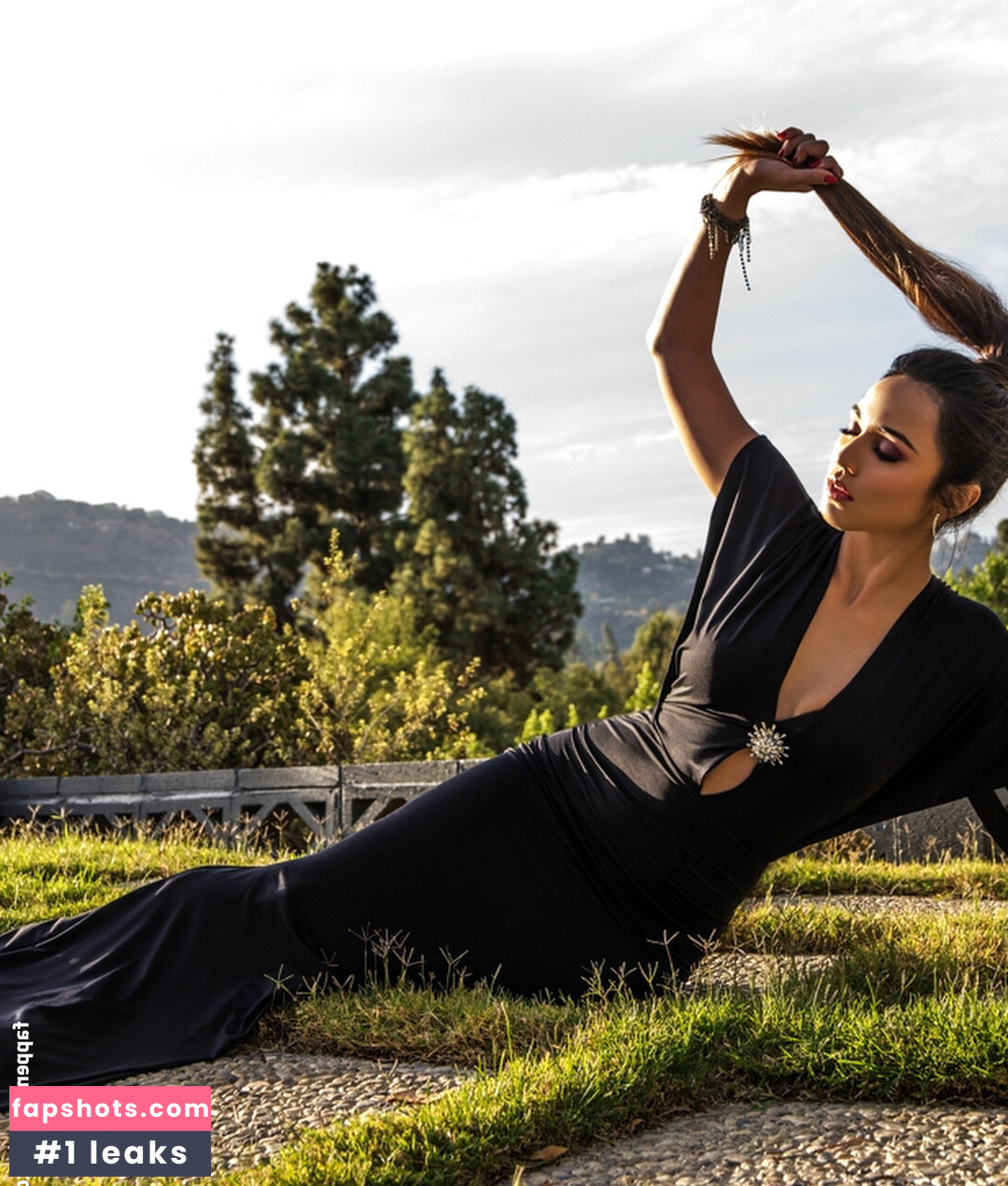 Summer Bishil gallery photo #27