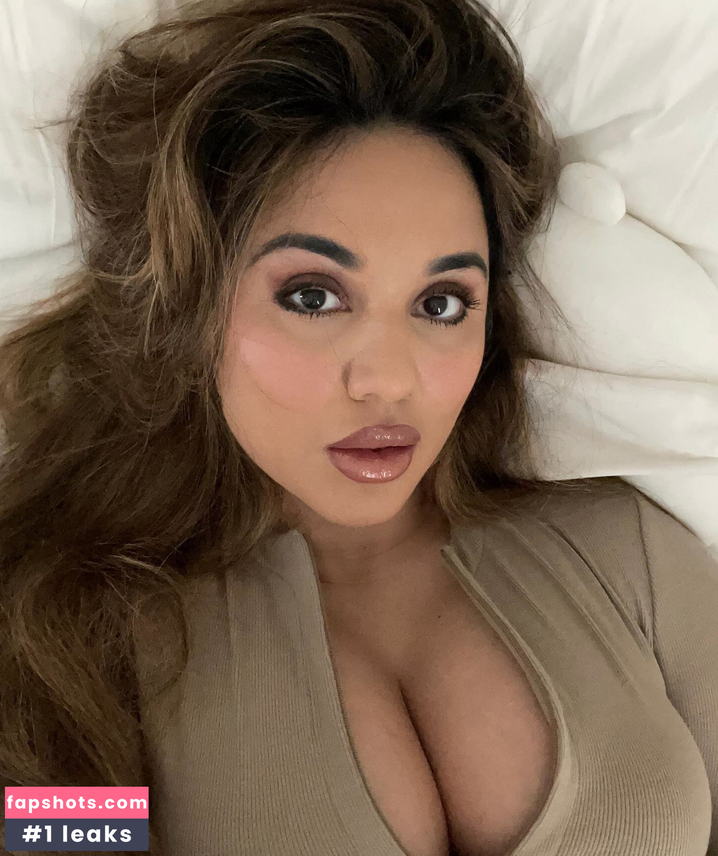 Summer Bishil gallery photo #4