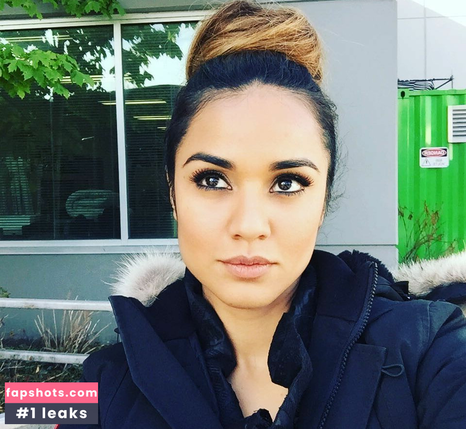 Summer Bishil gallery photo #42