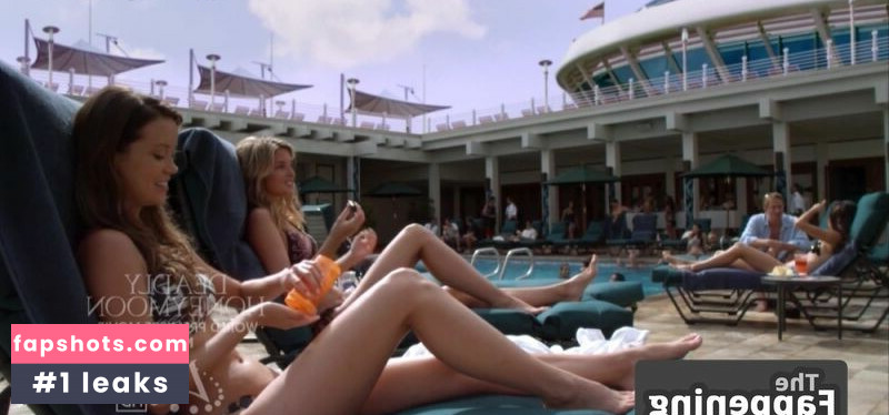 Summer Glau gallery photo #34