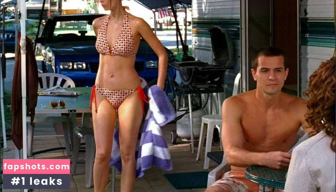 Summer Glau gallery photo #49